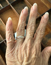 Load image into Gallery viewer, Sterling Silver Rolling Ring
